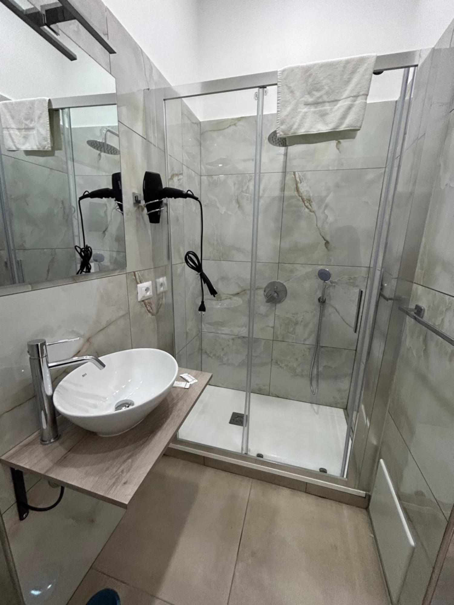 Enjoy Rooms Napoli Esterno foto