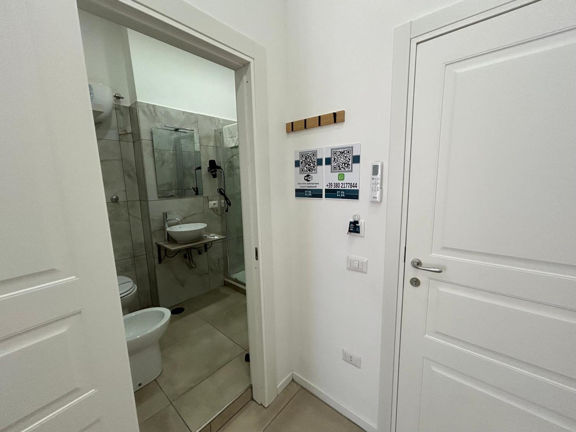 Enjoy Rooms Napoli Esterno foto