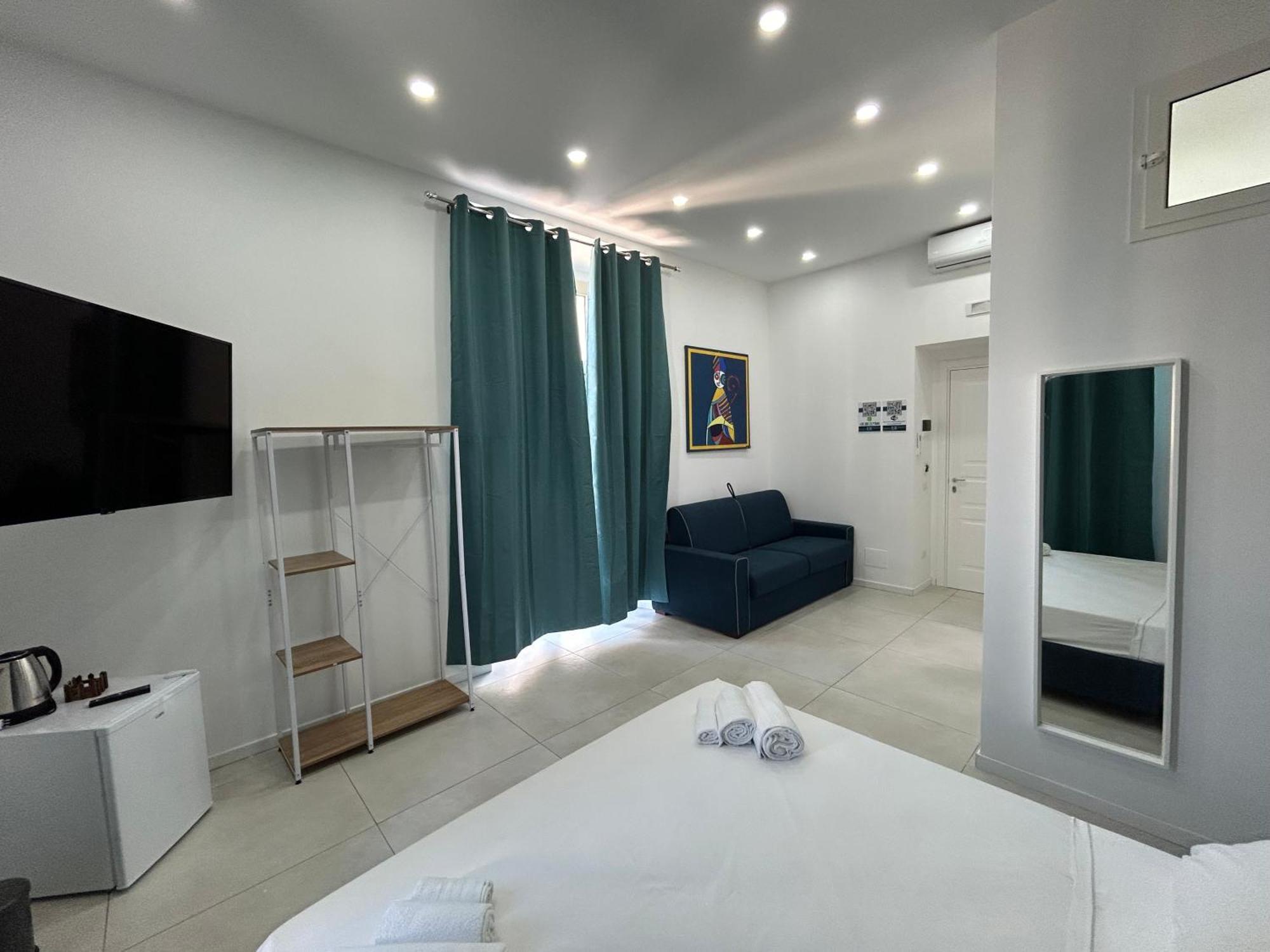 Enjoy Rooms Napoli Esterno foto